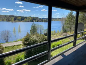 Lakefront Cabin - Image 5