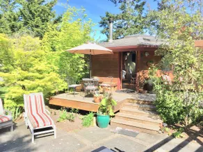 Garden Cottage B, Heart of Lopez Village - Image 3