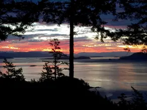 Two story cedar home with incredible oceanview. - Image 5