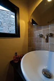 Bright apartment in the village - Casa Sant'Angelo - Image 5