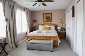 Great Location w/ Cozy Atmosphere - Image 3