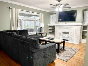 Newly Renovated Apt. Near Downtown Cleveland - Image 5