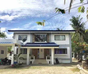Private beach house with pool & beachfront view - Image 2
