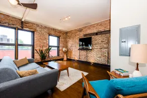 The Candy Loft in Arts District - 1BR/1.5BA Luxury - Image 3