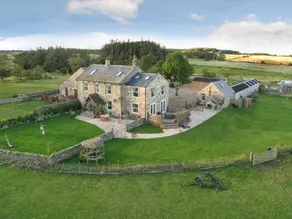 Meagill Farmhouse, hot Tub, bbq hut - Image 2