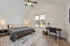 Harvey House- NEWLY BUILT minutes from Kyle Field - Image 2