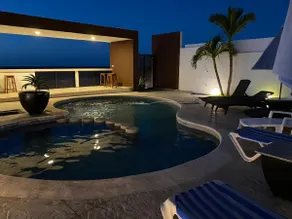 6 BDR Stunning Beachfront House & Private Pool ! - Image 2