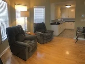 Historic 2 BR Comfy Home - 30 mi. to Chicago - Image 5