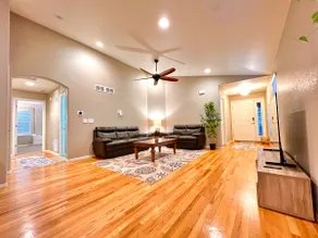 #1 Top Rated+Ranch Home at DIA & Gaylord Resort - Image 3