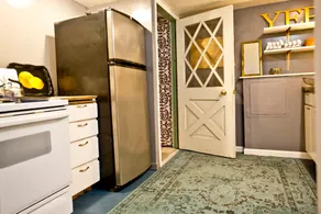 The IvyWild - Apartment in Tudor Historic Home - Image 3