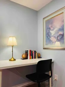 Emily’s Cozy Basement Suit |Free Parking-near DT - Image 4