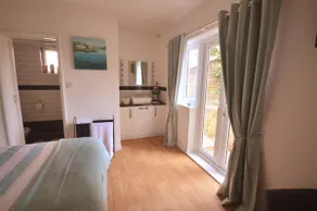 The St Clares Hideaway is a couples retreat with sea view - Image 5