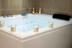 * LoveRoom Jacuzzi * Love night * near Bordeaux - Image 4