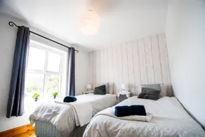 Fishermans Cottage Stunning Two Bedroom with Views close to town - Image 3