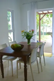 Cosy bungalow on Tamarin bay - Image 3