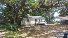 Super Cute Lots of privacy & parking. Pet Friendly - Image 3