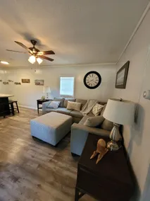 Crossroads to Pickwick The Porch - Image 3