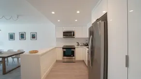 Premium located cozy apartment in Sunny Isles - Image 3