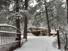 Pine Cone Inn - Image 3