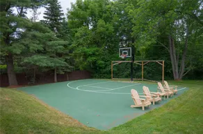Lake House - Image 5
