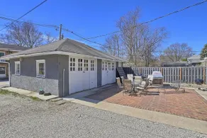 Historic Charmer Walking Distance from Downtown - Image 3