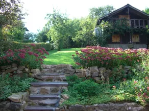 Super-equipped charming house for children - Image 2