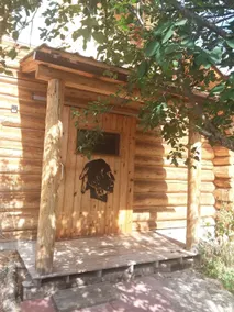 Sanctuary Farm Guest House Log Cabin - Image 4