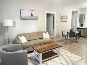 Quiet, clean, one bedroom suite - Image 3