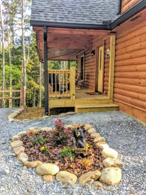 The perfect getaway! A modern log cabin near AVL. - Image 3