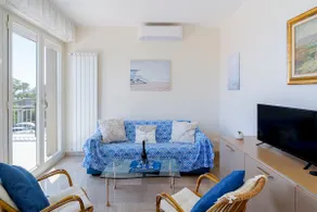 GuestHost - Tre Ponti Penthouse Terrace & Seaview - Image 4