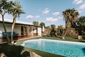Casa Brujas Lajares, heated pool, optic fibre wifi - Image 5