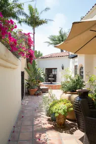 Malibu Retreat-Minutes to City Center & Pepperdine - Image 3