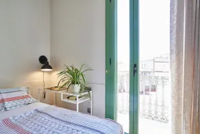 Bedroom in apartment. Sants area. Retro - Image 3