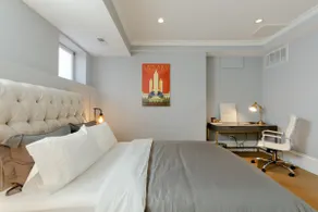 Sophisticated Flat in Historic Building - Image 2