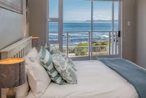 Ons C-Huis - Gansbaai Seafront Accommodation, back-up power - Image 5