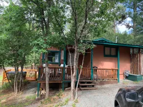 Cute 2 bedroom cottage w/hot tub - Image 2