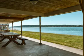 House on Penn Cove — Upper Floor, Waterfront - Image 5