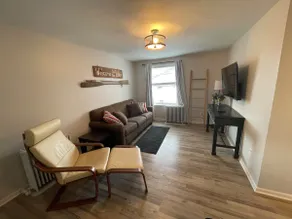 Downtown Destination Apt C- walking distance! - Image 2