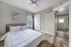 Nice 2 bedroom apt, located in the Arts District - Image 2