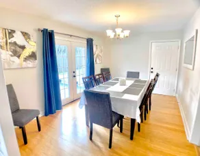 Relax/Spacious Home.Central to Everything! 5 Beds - Image 5