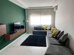 Lovely 4-bedroom condo with pool - Image 3