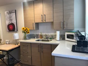 Private unit near subway station - Image 4