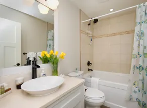 Stunning Cottage in Quiet area by the Beach QL10 - Image 3
