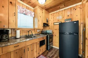 Knotty Pine Cabins - The Cedar Cabin #3 - Image 4