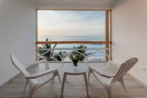 Spacious oceanfront studio in Punta Negra, Litibu - Image 2
