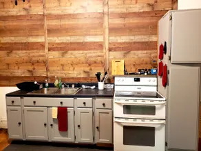 2BR SXS Trail Access,Near MTU, Keweenaw, Houghton, walk to Dining Bars - Image 3