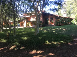 Sunny Country House with Pool - Image 4