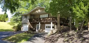 House on Lake Keowee swim beach in cove w/ Dock - Image 3