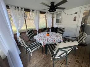 1940sCreekside Farmhouse *may discounts* - Image 5