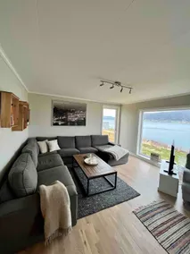 Newly renovated house on beautiful Haramsøy, boat - Image 5